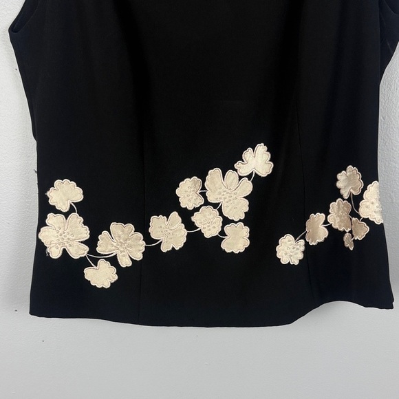 Maggy London Vintage Black Top Cream Floral Appliqué Sleeveless Top Size 12 - Picture 7 of 10